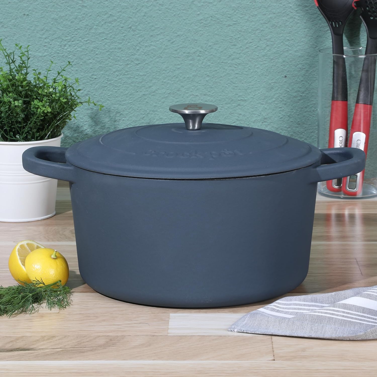 Crock Pot Artisan 7-Quart European Enameled Round Cast Iron Dutch Oven Pot With Lid - Matte Dusty Pink