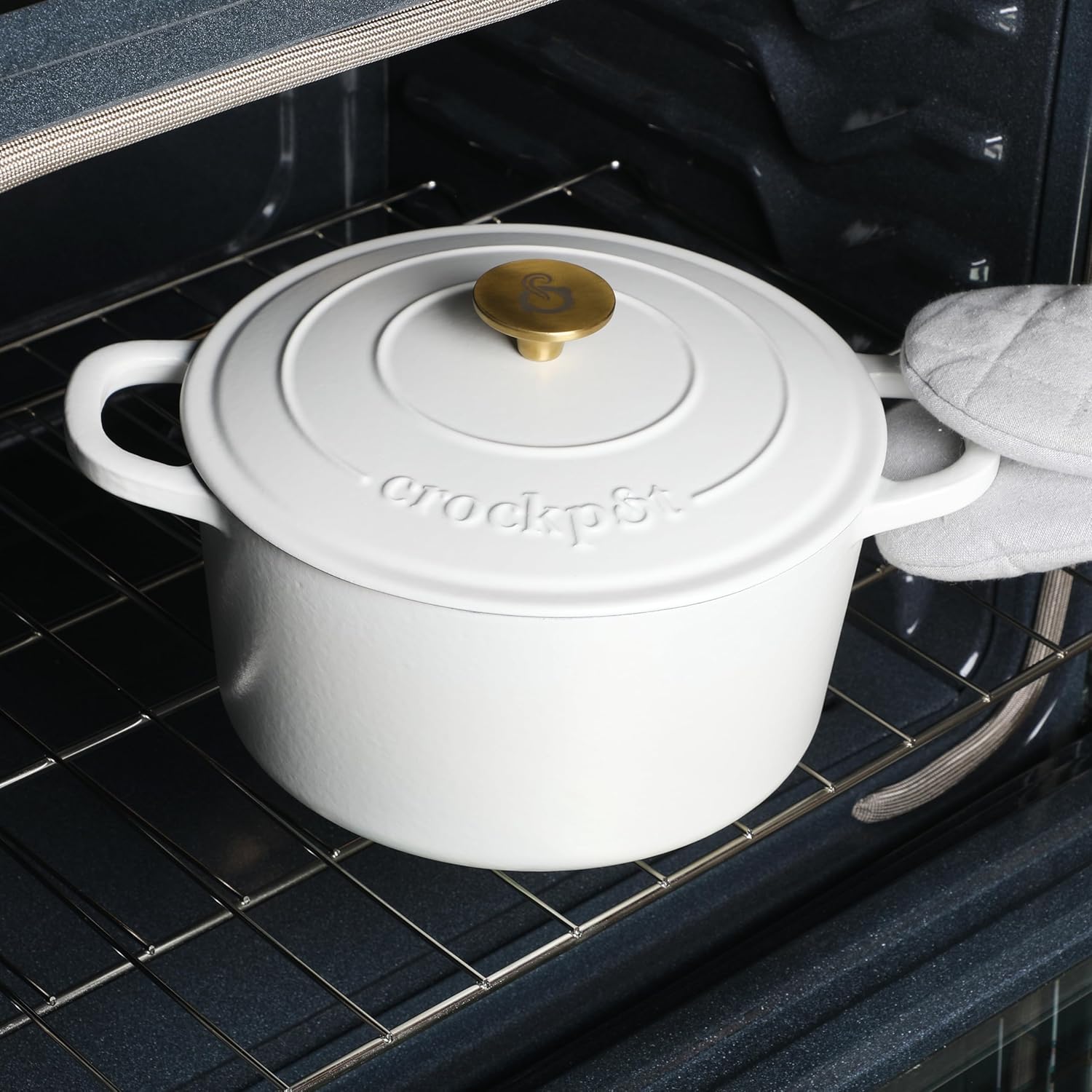 Crock-Pot Northvale Cast Aluminum Lightweight Durable 5.2 Quart Heavy Duty Dutch Oven Pot With Lid, Oven Safe, Dual Handles - Matte Sage Green